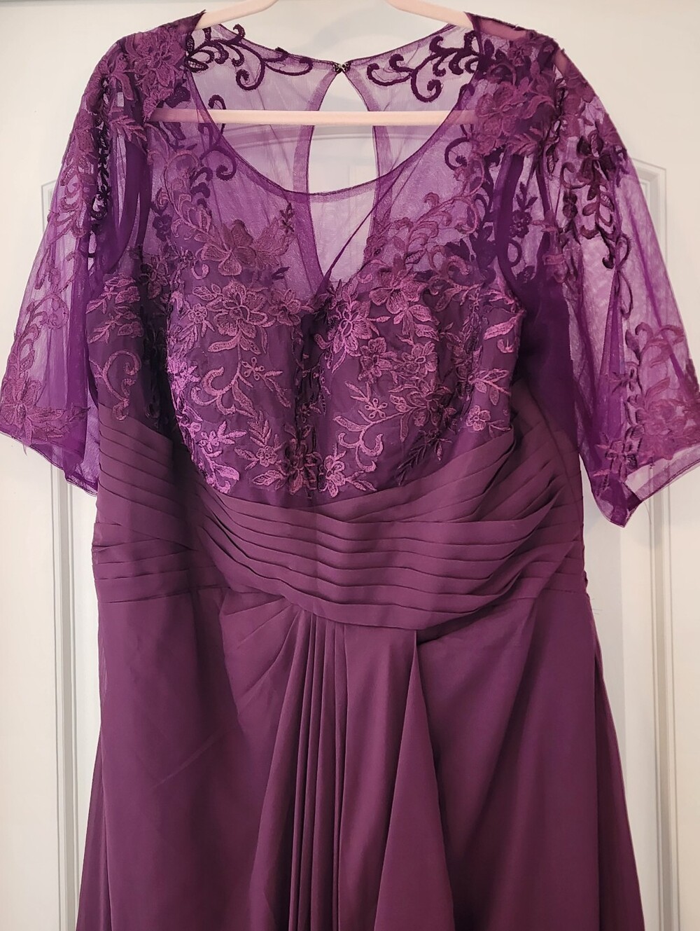 Elegant Purple Lace Ball Gown Evening Dress 20W Embroidered Lace Ruffles New